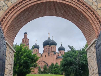 Свято-георгиевский мужской монастырь и родник Красный ключ